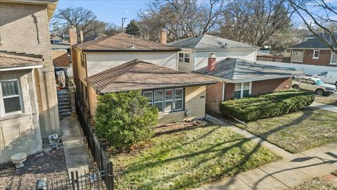 Tiny photo for 5005 N Avers Avenue, Chicago, IL 60625 (MLS # 12537754)