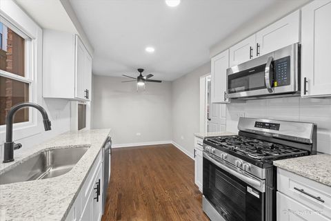 Tiny photo for 5005 N Avers Avenue, Chicago, IL 60625 (MLS # 12537754)