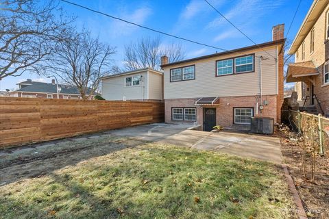 Tiny photo for 5005 N Avers Avenue, Chicago, IL 60625 (MLS # 12537754)