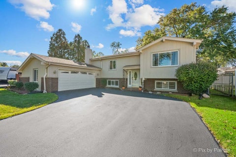 Tiny photo for 418 N Regal Court, Addison, IL 60101 (MLS # 12790140)