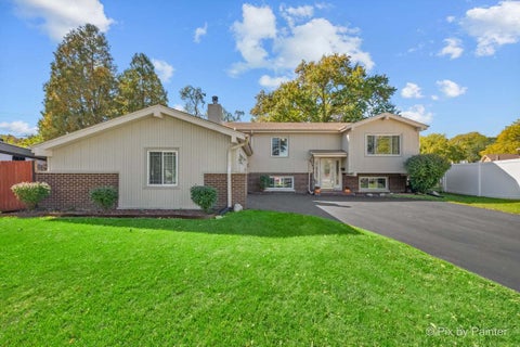 Tiny photo for 418 N Regal Court, Addison, IL 60101 (MLS # 12790140)
