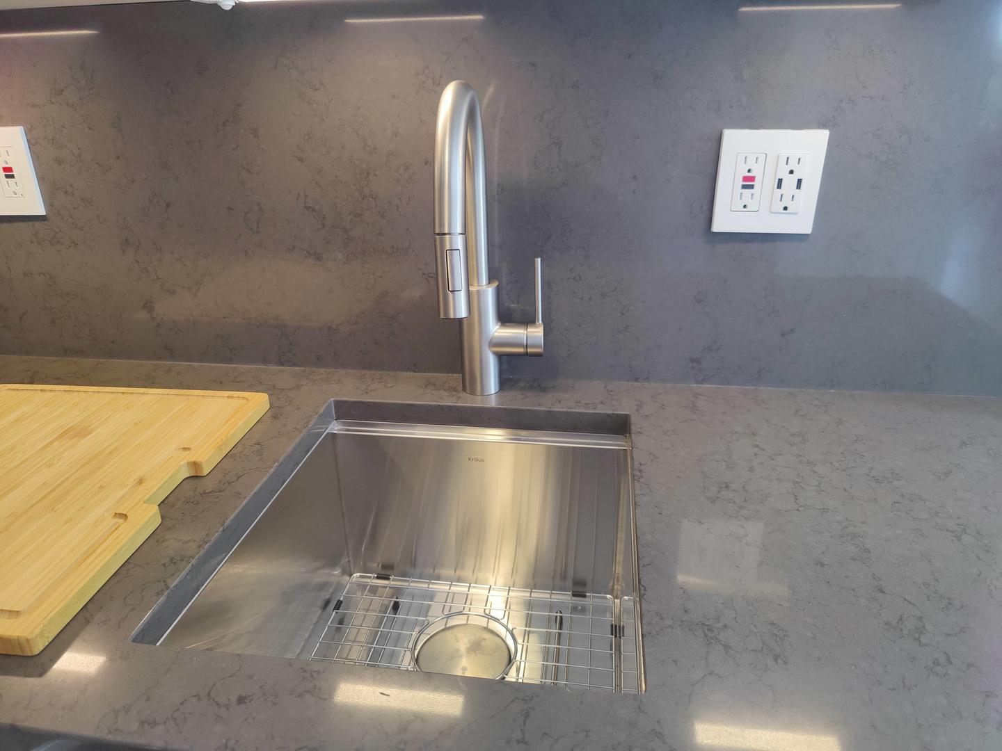 5135 S Kenwood Avenue 501