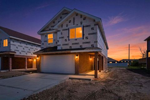 Photo of 15241 7th Avenue, Phoenix, IL 60426 (MLS # 12626060)