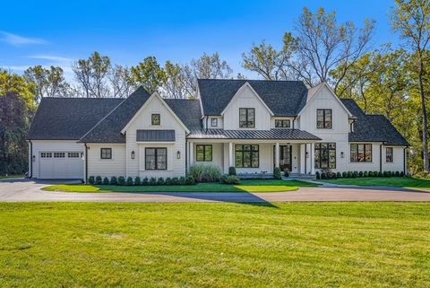 Photo of 2701 Daiquiri Drive, Riverwoods, IL 60015 (MLS # 12616905)