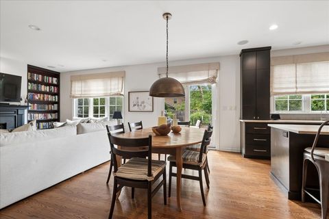 Tiny photo for 9550 Central Park Avenue, Evanston, IL 60203 (MLS # 12678839)