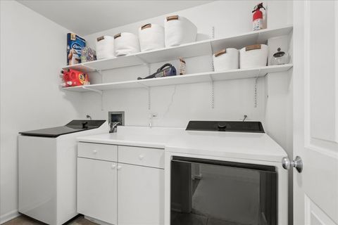 Tiny photo for 9550 Central Park Avenue, Evanston, IL 60203 (MLS # 12678839)