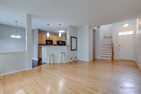 Tiny photo for 467 Pine Lake Circle, Vernon Hills, IL 60061 (MLS # 12697837)