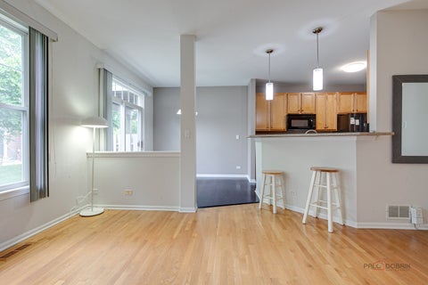 Tiny photo for 467 Pine Lake Circle, Vernon Hills, IL 60061 (MLS # 12697837)
