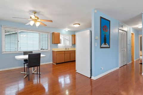 Tiny photo for 18596 W Karen Lane, Gurnee, IL 60031 (MLS # 12518950)