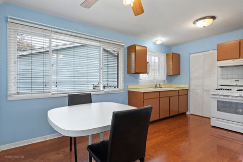 Tiny photo for 18596 W Karen Lane, Gurnee, IL 60031 (MLS # 12518950)