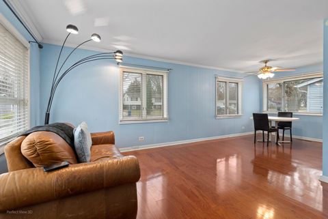 Tiny photo for 18596 W Karen Lane, Gurnee, IL 60031 (MLS # 12518950)