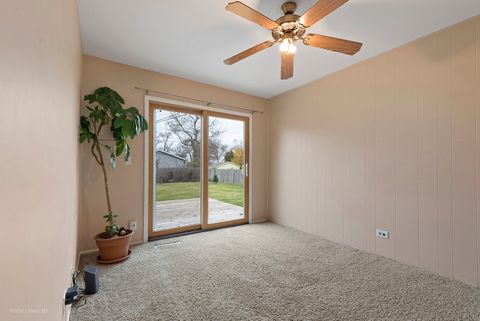 Tiny photo for 18596 W Karen Lane, Gurnee, IL 60031 (MLS # 12518950)