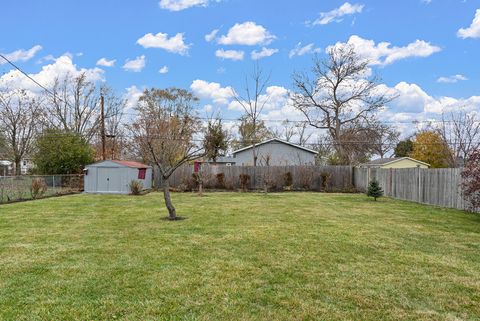 Tiny photo for 18596 W Karen Lane, Gurnee, IL 60031 (MLS # 12518950)
