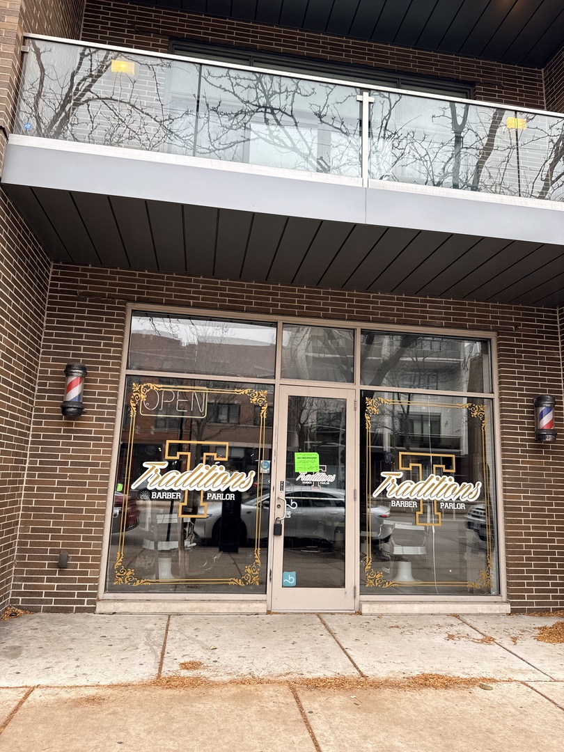 1110 N ASHLAND Avenue