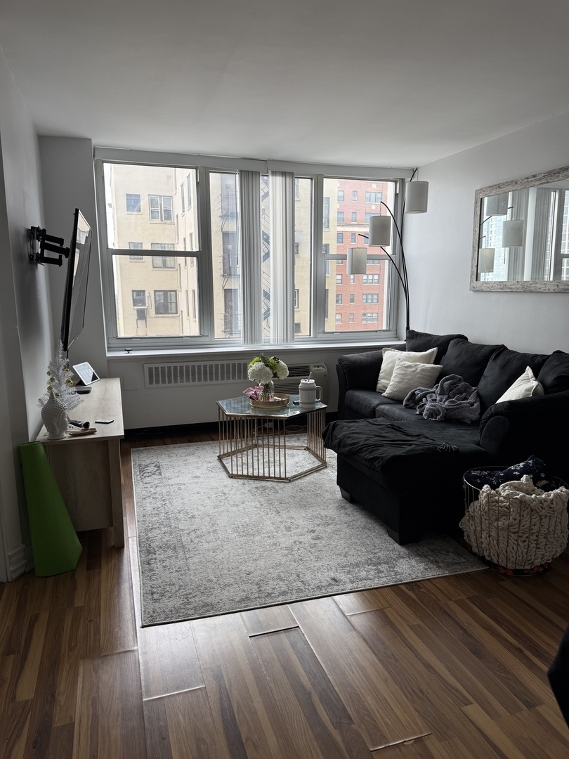 4250 N Marine Drive 1232