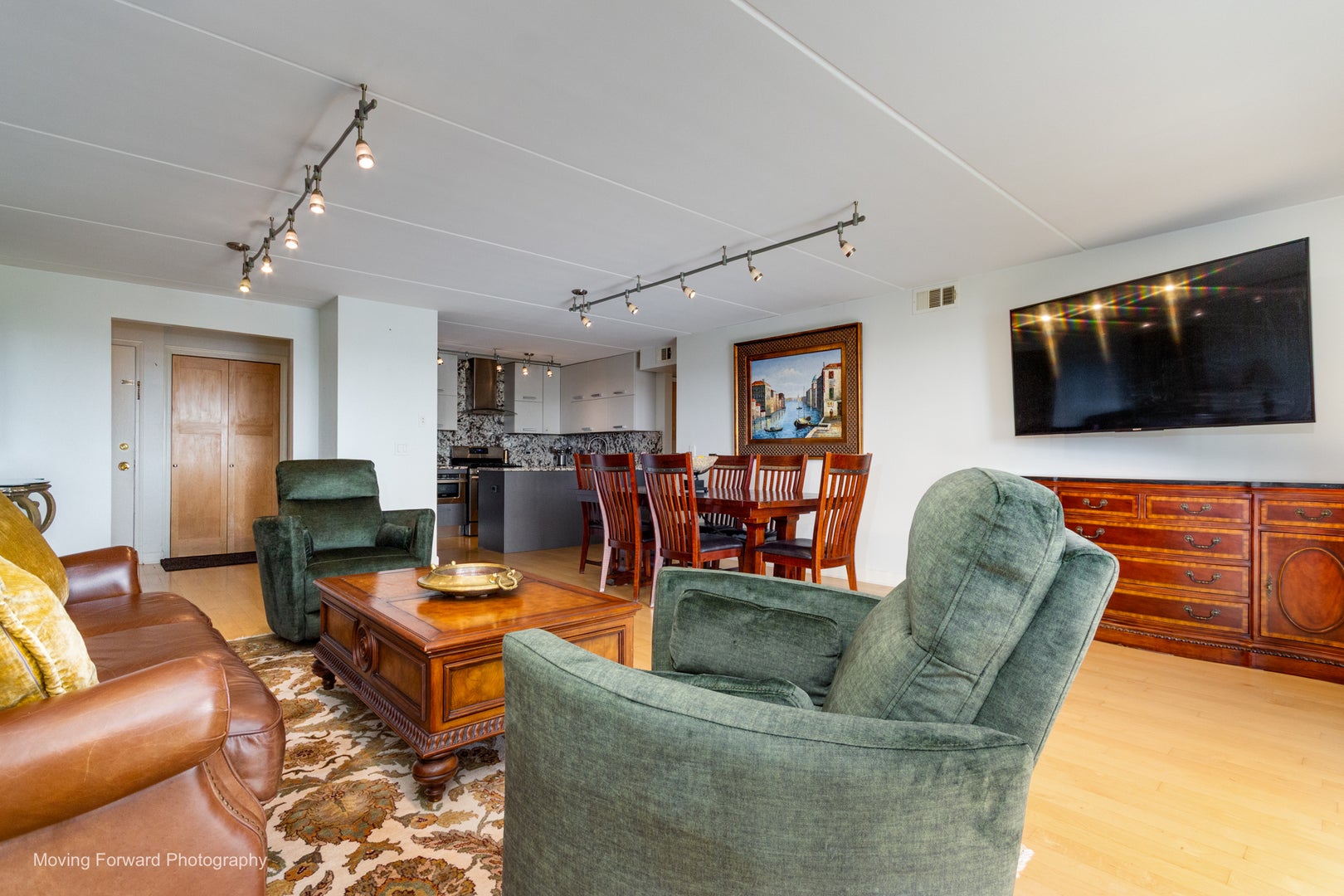 8540 W Foster Avenue 503