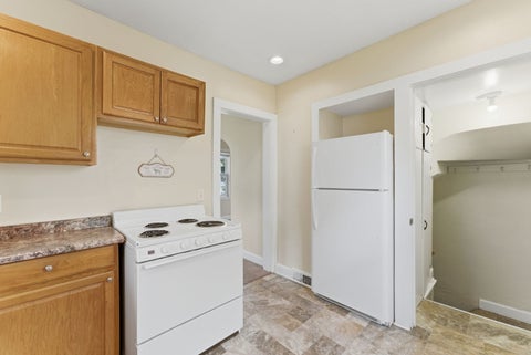 Tiny photo for 313 S Thornwood Avenue, Davenport, IA 52802 (MLS # 12670729)