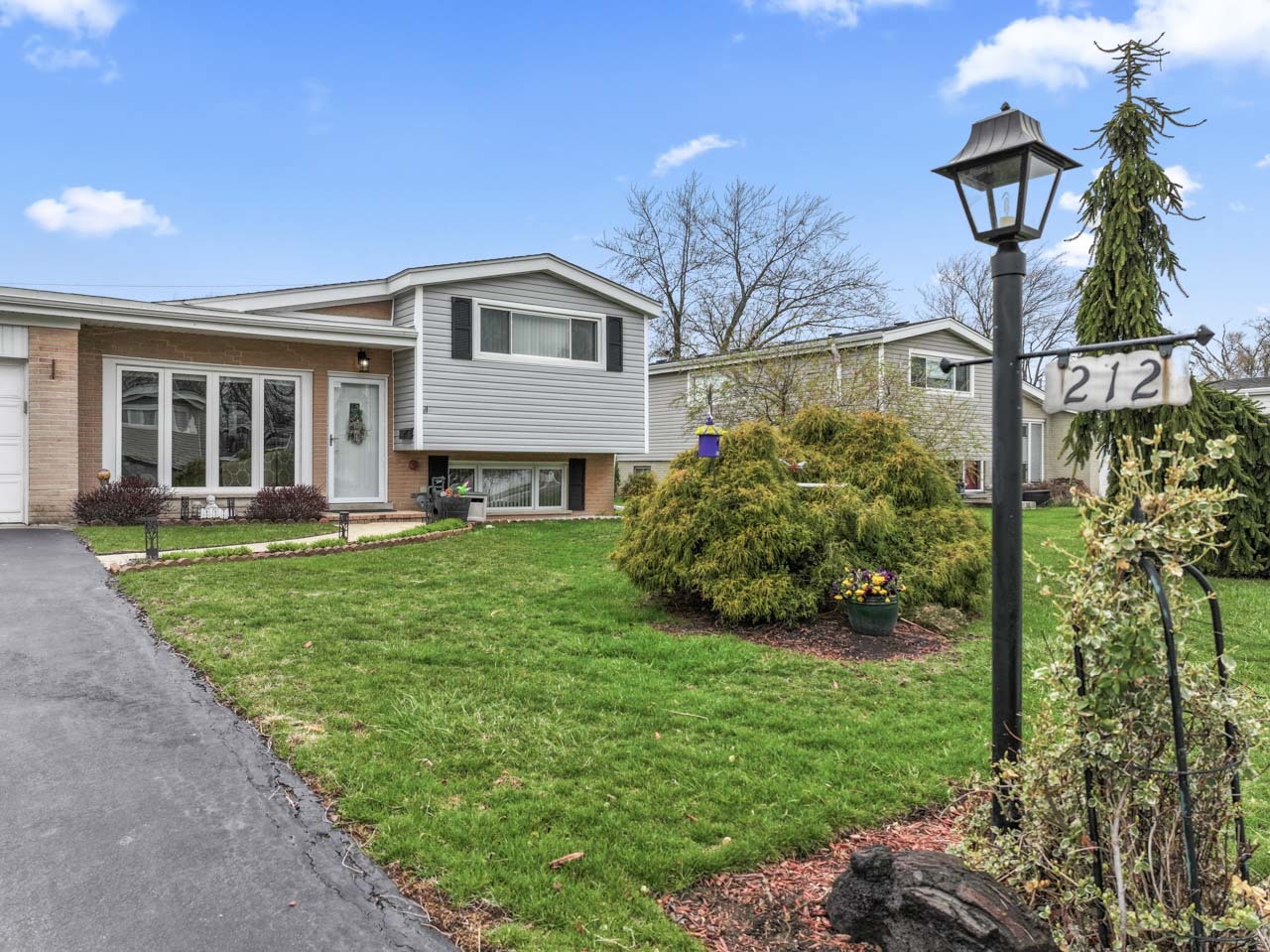 212 Valerie Court