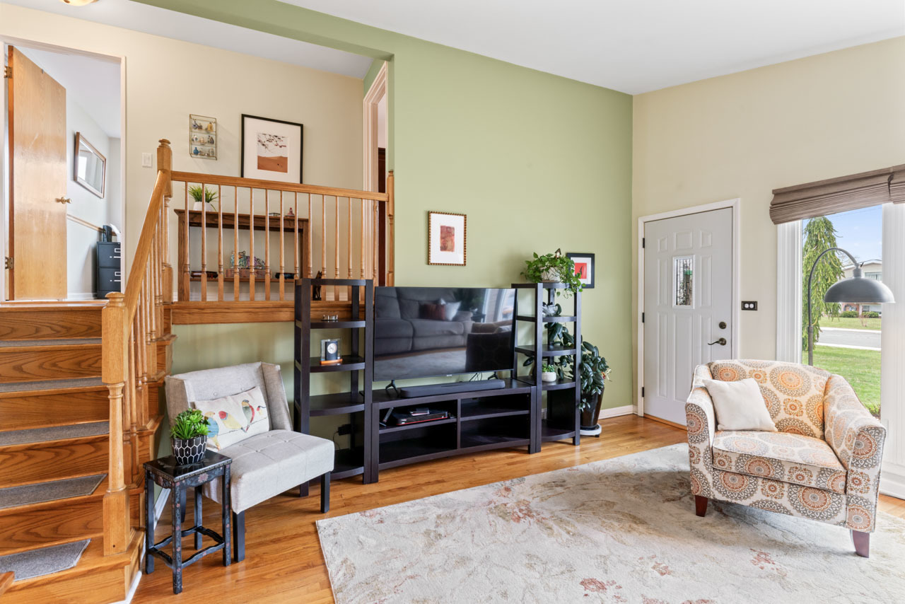 212 Valerie Court