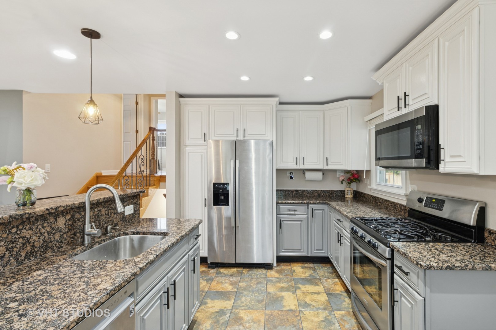 Palatine, Illinois 60067, United States, 4 Bedrooms Bedrooms, ,2 BathroomsBathrooms,Residential,Active,229224