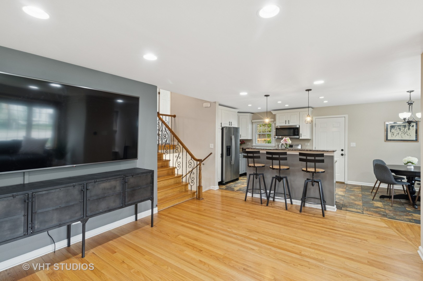 123 N Cedar Street