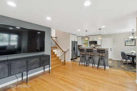 Tiny photo for 123 N Cedar Street, Palatine, IL 60067 (MLS # 12388954)