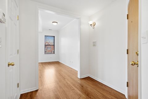 Tiny photo for 1313 W Pratt Boulevard #2W, Chicago, IL 60626 (MLS # 12587646)