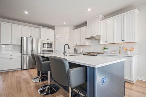 Tiny photo for 245 Goldenrod Drive, Sugar Grove, IL 60554 (MLS # 12569385)