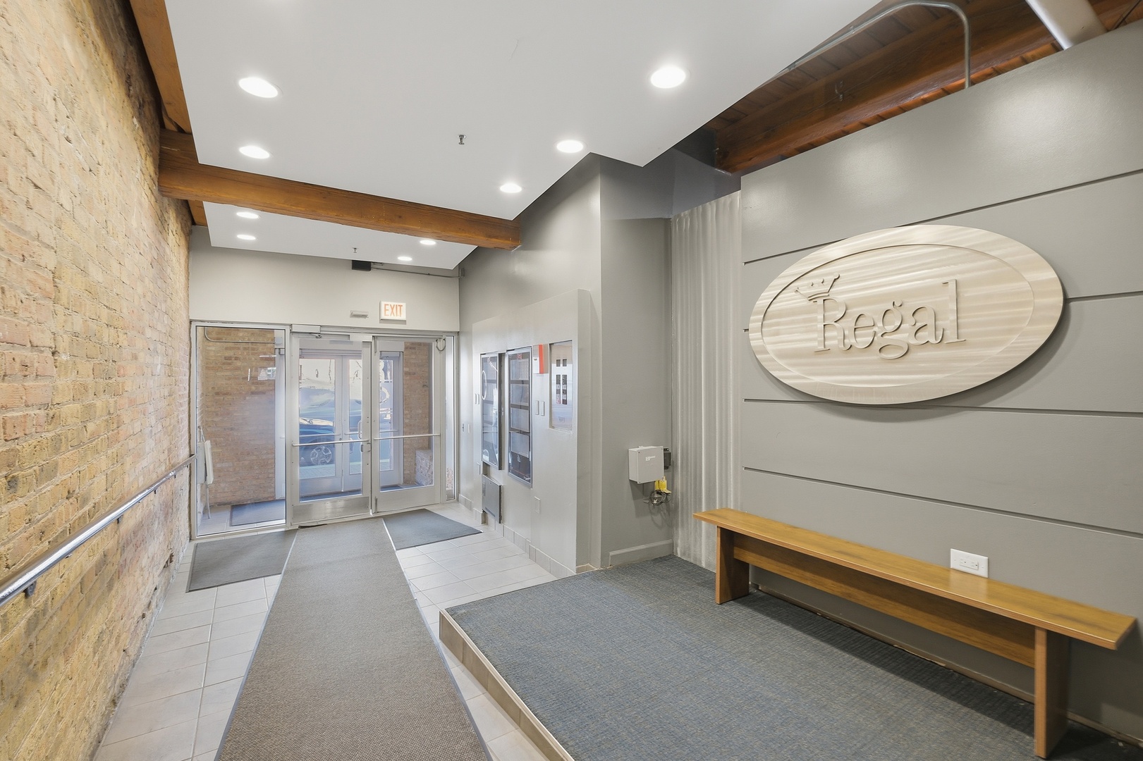 1735 W Diversey Parkway 409