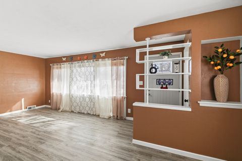 Tiny photo for 1659 33rd St, Moline, IL 61265 (MLS # 12602548)