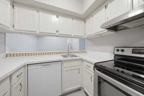 Tiny photo for 7505 175th Street #124, Tinley Park, IL 60477 (MLS # 12726620)