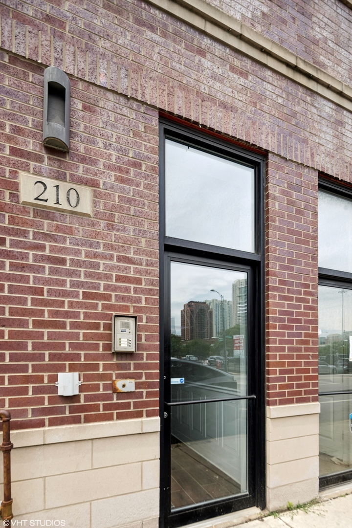 210 N Halsted Street 4