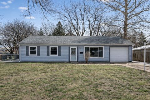 Photo of 86 Circle Drive E, Montgomery, IL 60538 (MLS # 12621315)