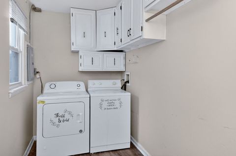 Tiny photo for 86 Circle Drive E, Montgomery, IL 60538 (MLS # 12621315)