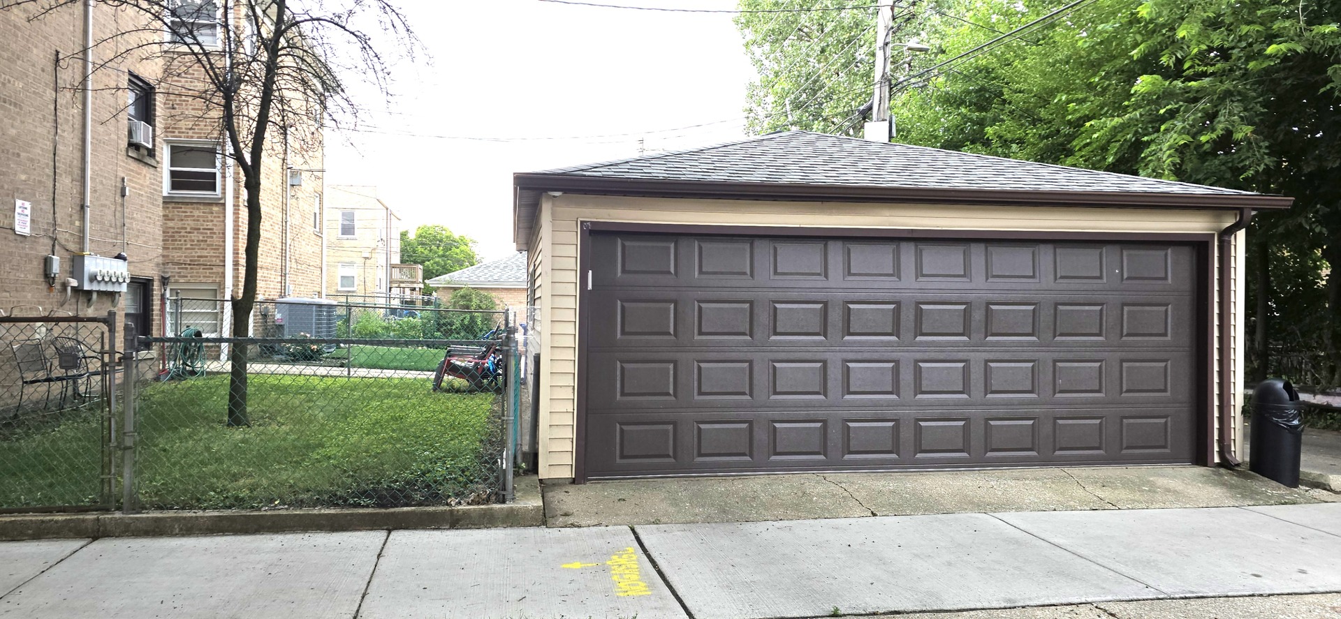 2900 W Foster Avenue