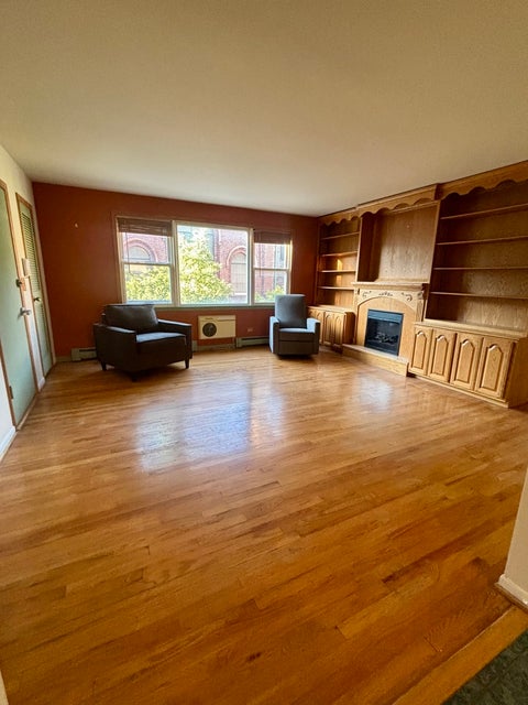 Tiny photo for 6921 N Ashland Boulevard #2B, Chicago, IL 60626 (MLS # 12681399)