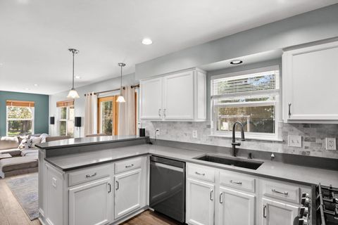 Tiny photo for 542 Waterford Drive, Oswego, IL 60543 (MLS # 12625634)