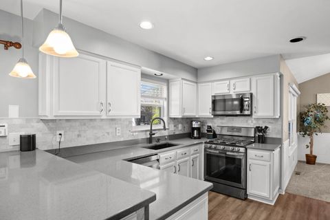 Tiny photo for 542 Waterford Drive, Oswego, IL 60543 (MLS # 12625634)