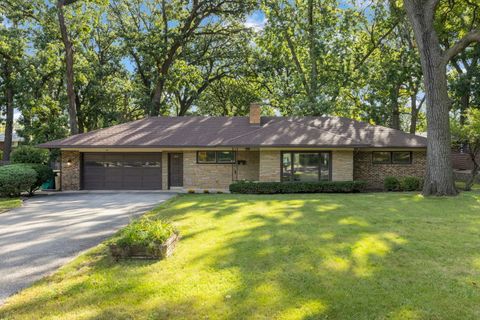 Tiny photo for 326 DWIGHT Avenue, Joliet, IL 60436 (MLS # 12465388)