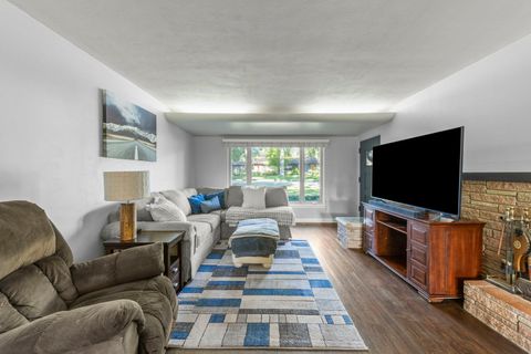 Tiny photo for 326 DWIGHT Avenue, Joliet, IL 60436 (MLS # 12465388)
