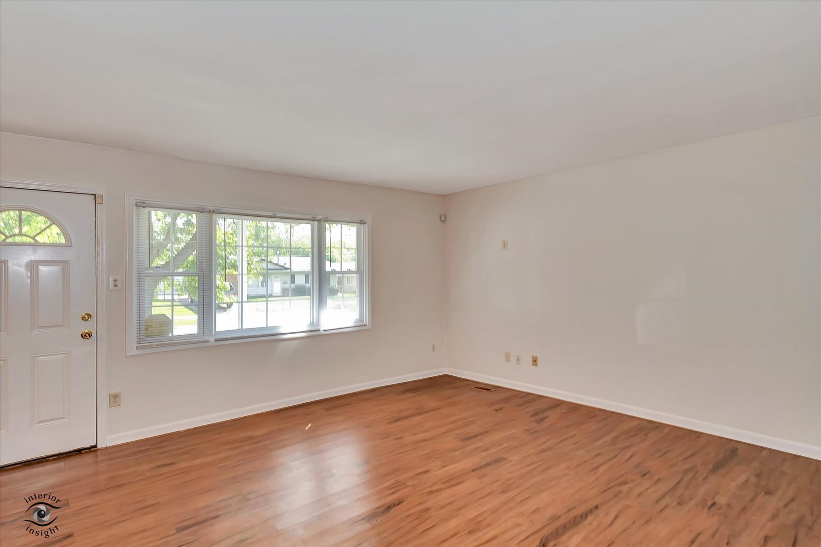 21946 Merrill Avenue