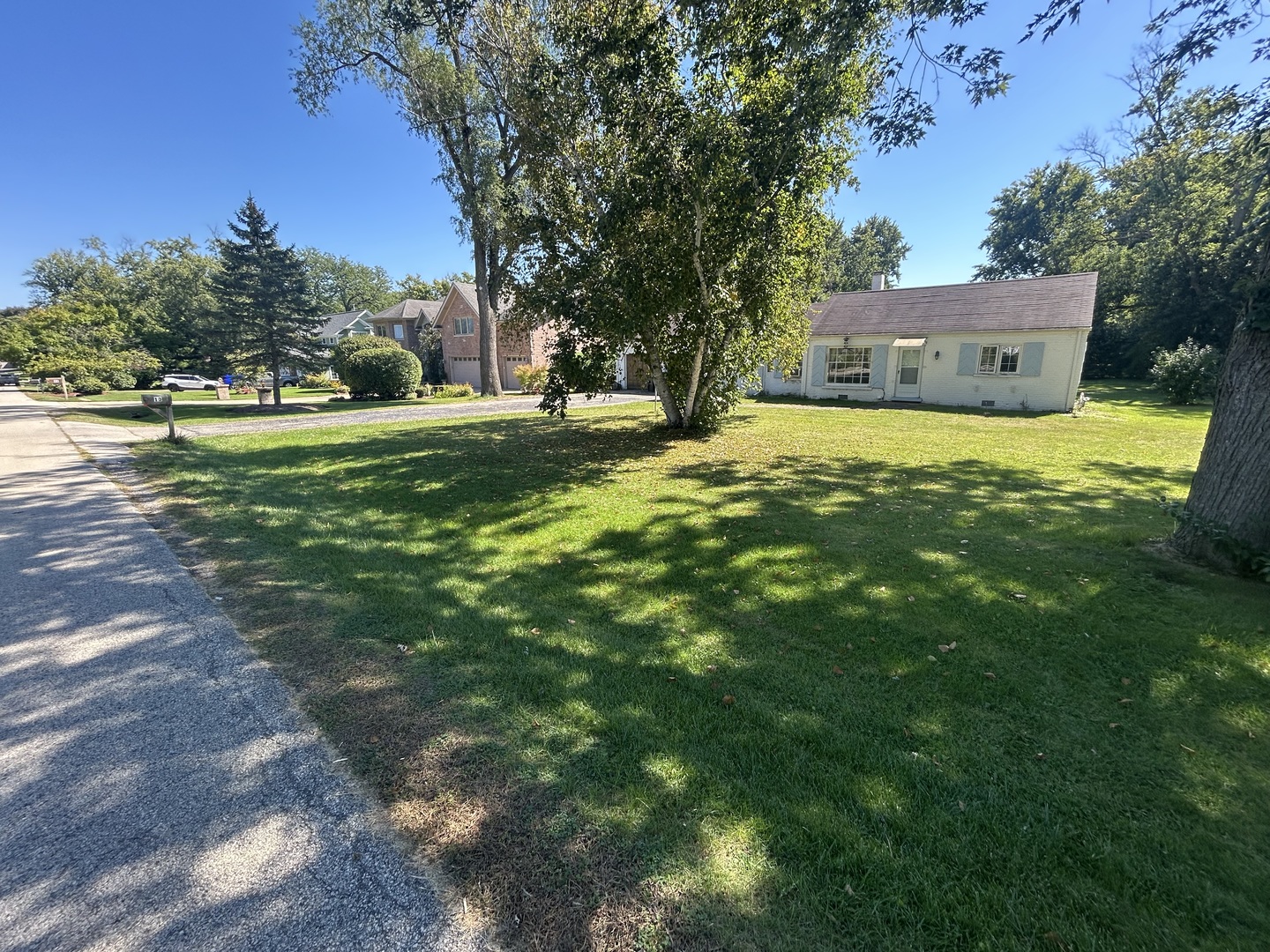 13 W KENILWORTH Avenue