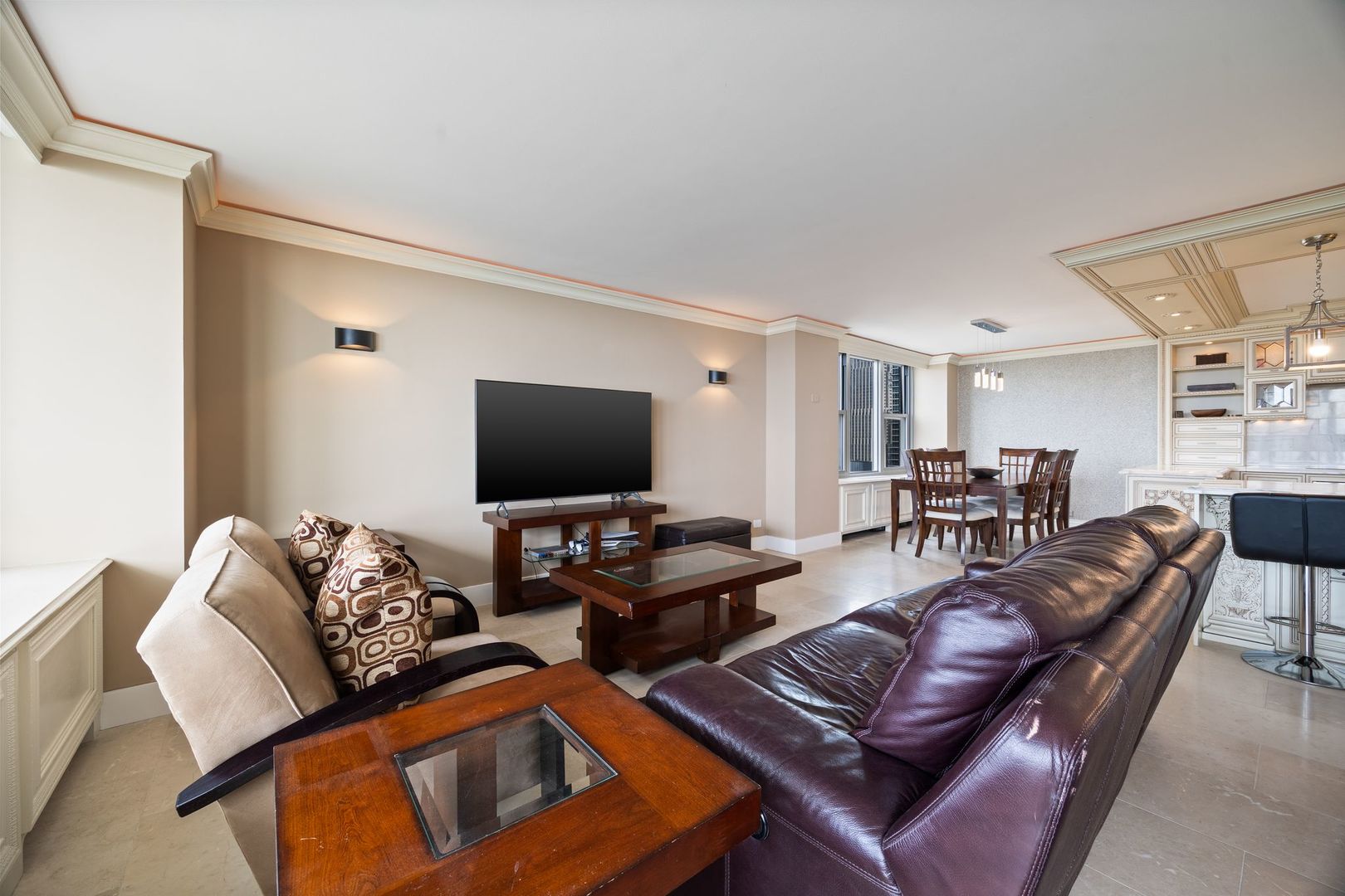 400 E Randolph Street 2119