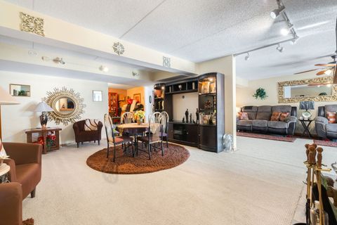 Tiny photo for 1S045 Spring Road #1D, Oakbrook Terrace, IL 60181 (MLS # 12506225)