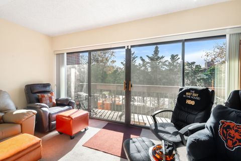 Tiny photo for 1S045 Spring Road #1D, Oakbrook Terrace, IL 60181 (MLS # 12506225)