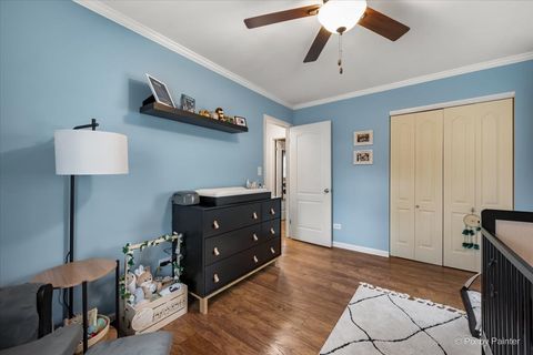 Tiny photo for 647 N Ridgemoor Avenue, Mundelein, IL 60060 (MLS # 12617665)