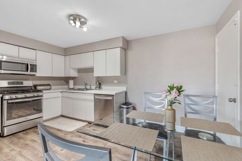 Tiny photo for 11116 S 84 Avenue #2B, Palos Hills, IL 60465 (MLS # 12596403)