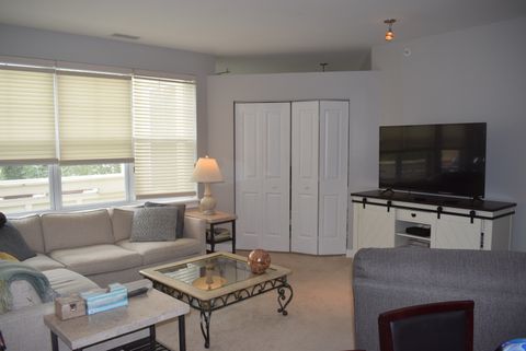 Tiny photo for 977 Harris Road #32, Grayslake, IL 60030 (MLS # 12690929)