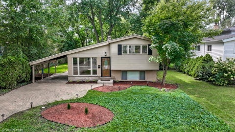 Photo of 840 Fair Lane, Northbrook, IL 60062 (MLS # 12761956)