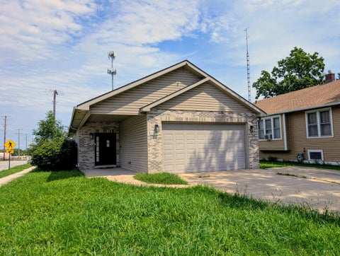 Photo of 1201 E Chestnut Street, Kankakee, IL 60901 (MLS # 12734938)